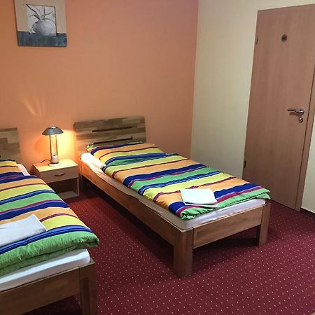 Pension Rialto Staufenberg  ภายนอก รูปภาพ
